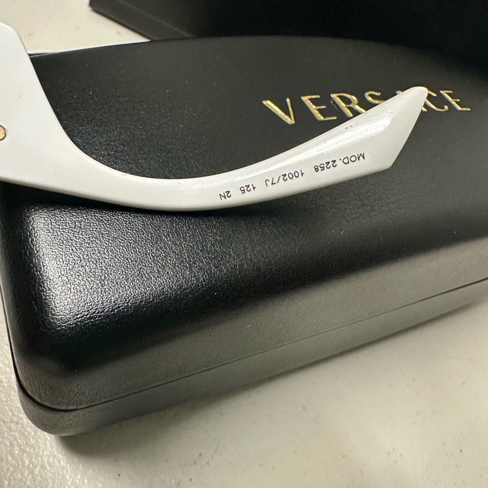 Authentic Versace Sunglasses Brand New - Picture 11 of 13